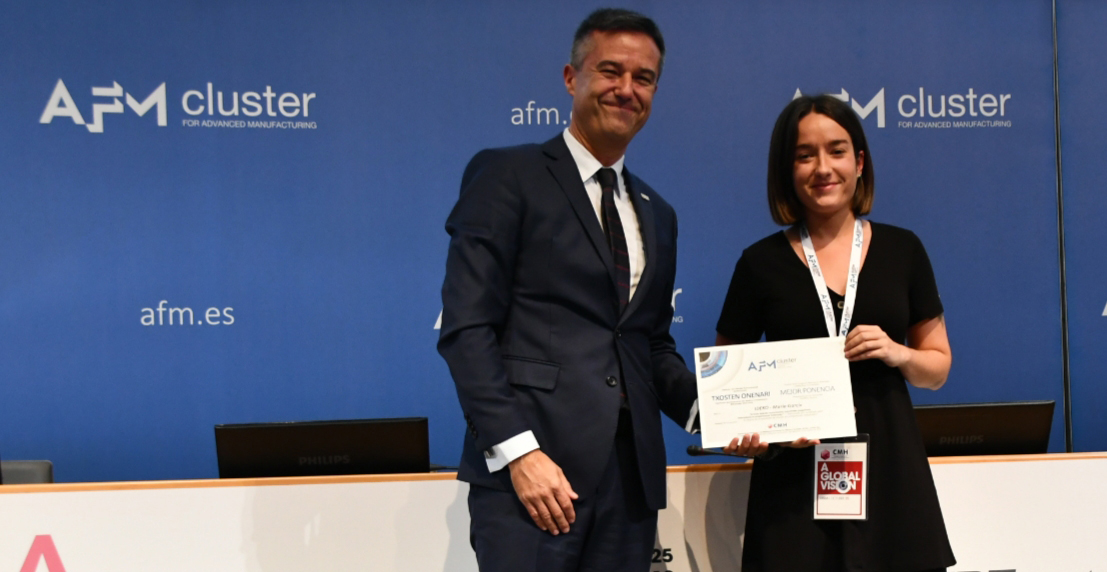 La investigadora de IDEKO María García recibe el premio a la mejor ponencia científica en el Congreso de Máquina Herramienta  